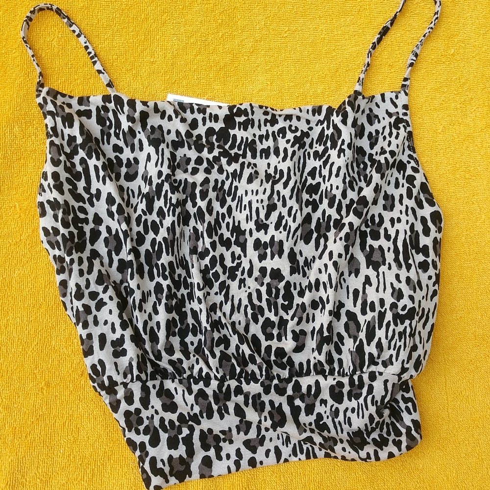Urban Outfitters Brown Leopard Print Top Cropped  NWT